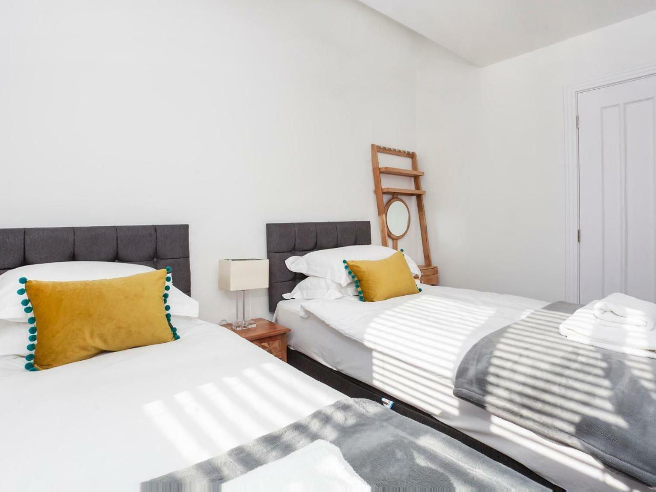 White House Apartments-Free Parking 1 Car Per Apartment York Zewnętrze zdjęcie