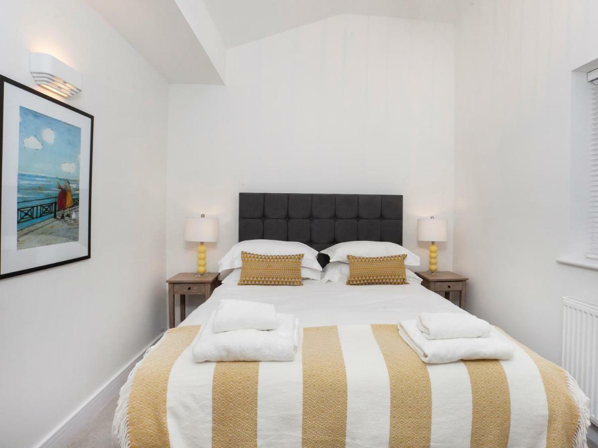 White House Apartments-Free Parking 1 Car Per Apartment York Zewnętrze zdjęcie